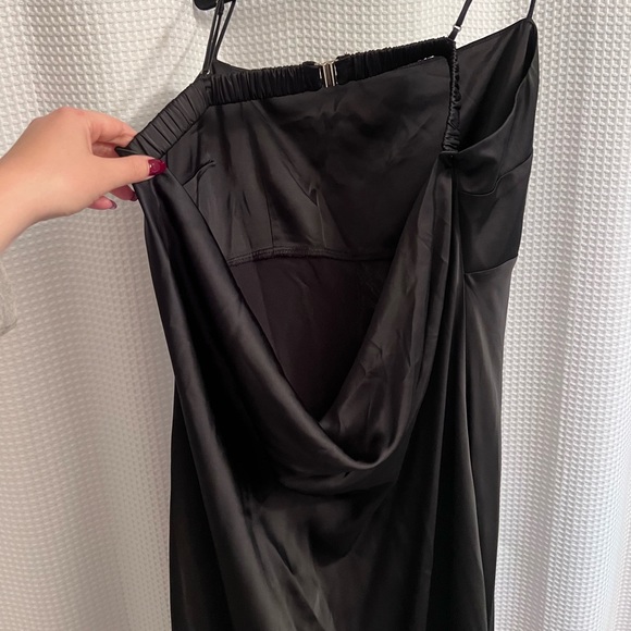 Abercrombie Satin Cowl Back slip dress - sold out online - Picture 5 of 8